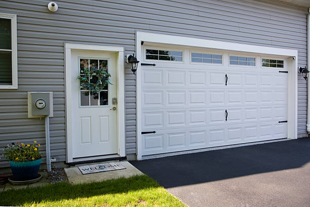24/7 Emergency Garage Door Panel Replacement experts in Woodbridge, CA